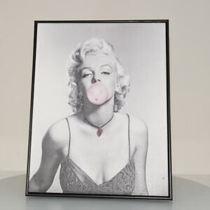 Marilyn Monroe 3D Bubble Gum Art Print - Framed 11x14